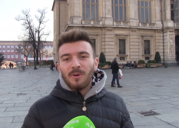 Derby di Torino, tifosi granata e bianconeri in attesa nella città divisa in due