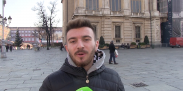 Derby di Torino, tifosi granata e bianconeri in attesa nella città divisa in due