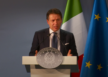 Russia, Conte: “Invitiamo Mosca a rilasciare marinai”