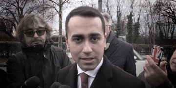 L’Europa che tifa il reddito di cittadinanza: “M5S abbia il coraggio di realizzarlo”