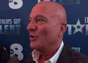 Sanremo, Claudio Bisio scalda l’ugola