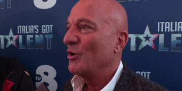Sanremo, Claudio Bisio scalda l’ugola
