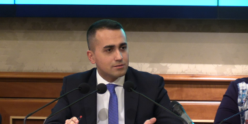 Ex Ilva, Di Maio: “Atto Mittal temerario, faccia bagno d’umiltà”