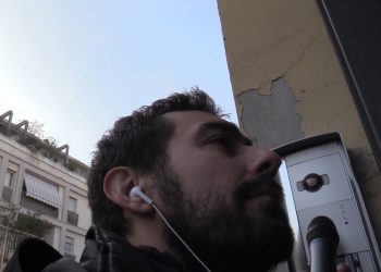 Citofono per citofono in cerca dei fondi russi