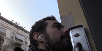 Citofono per citofono in cerca dei fondi russi