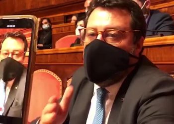Salvini: “Rimarremo qui ad oltranza finché non avremo risposte”