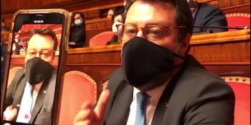 Salvini: “Rimarremo qui ad oltranza finché non avremo risposte”