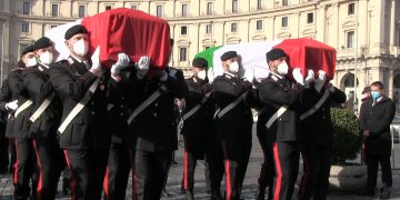 Congo, funerali di Stato per Attanasio e Iacovacci. I feretri arrivano in chiesa