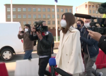 Morte Astori, Francesca Fioretti arriva al tribunale di Firenze per il processo