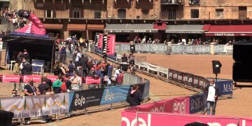 Giro dItalia, la dodicesima tappa parte da piazza del Campo a Siena