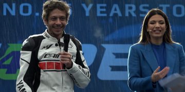 Valentino Rossi saluta i fan: “Troppo casino per poterci ripensare”