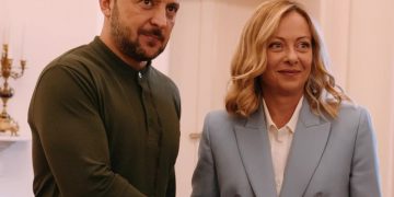 Il presidente ucraino Volodymyr Zelensky e la premier Giorgia Meloni
