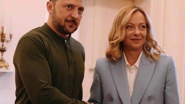 Il presidente ucraino Volodymyr Zelensky e la premier Giorgia Meloni