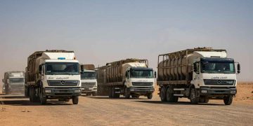 I primi camion di aiuti umanitari arrivano a Gaza attraverso il valico di Rafah