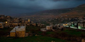 Raid israeliani in Libano: due morti e un clima di tensione crescente a Beirut