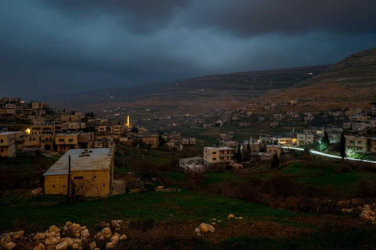 Raid israeliani in Libano: due morti e un clima di tensione crescente a Beirut