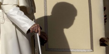 Papa Francesco e la sua ombra