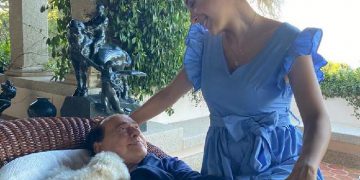 San Valetino, Marta Fascina con Silvio Berlusconi e il cane Dudù