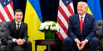Trump e Zelensky a confronto: il presidente Usa avverte: “Devi essere grato, giochi con Terza Guerra Mondiale”