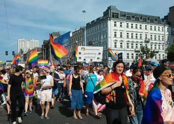 Il partito al governo in Ungheria propone legge per vietare la marcia del Pride