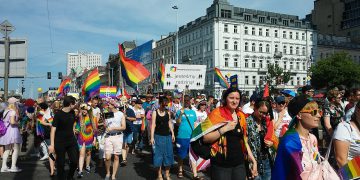 Il partito al governo in Ungheria propone legge per vietare la marcia del Pride
