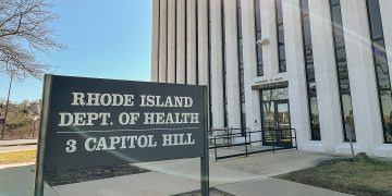 Trump: tagli da 12 miliardi di dollari alle sovvenzioni sanitarie