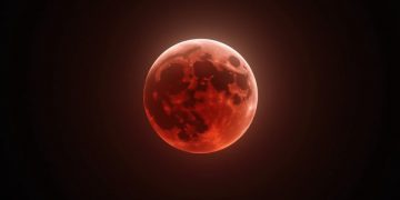 Eclissi di luna rossa