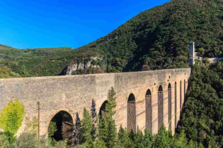 Donna uccisa dal marito a Spoleto