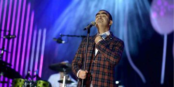 Elio durante un concertone del primo maggio