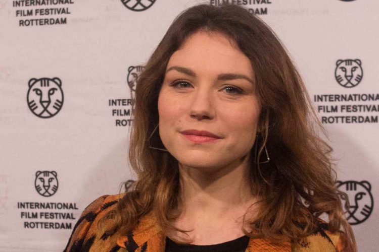 Un primo piano di Emilie Dequenne