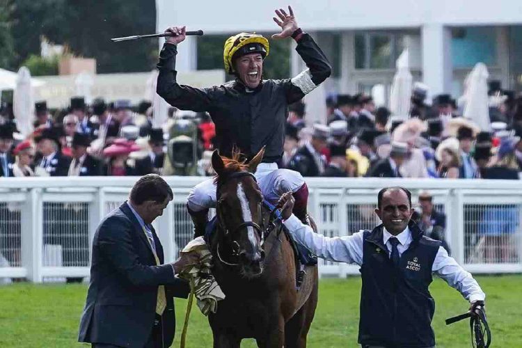 Frankie Dettori annuncia la bancarotta, persi 20 milioni di euro: il profilo del fantino italiano