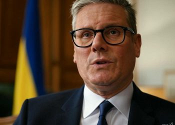 Il premier britannico Keir Starmer promette 2 miliardi di dollari per sostenere l’Ucraina nell’acquisto di missili