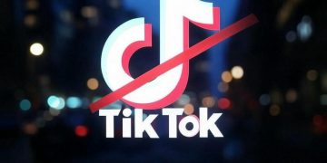 Albania sospende TikTok per un anno: la piattaforma accusata di incitare violenza e bullismo tra i giovani