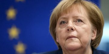 Appello di Merkel all’unità dell’UE per evitare frammentazione