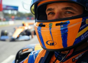 F1, Gran Premio d’Australia: Norris in pole con la McLaren, Ferrari in quarta fila
