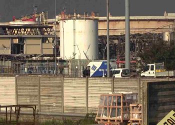 Il deposito Eni di Calenzano