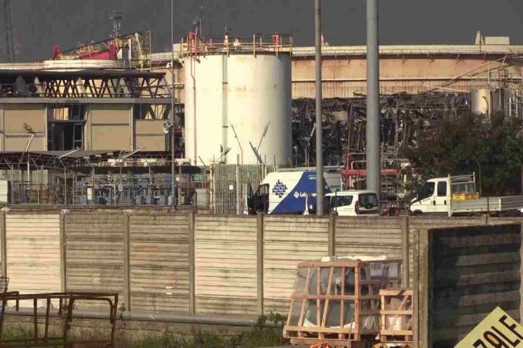 Il deposito Eni di Calenzano