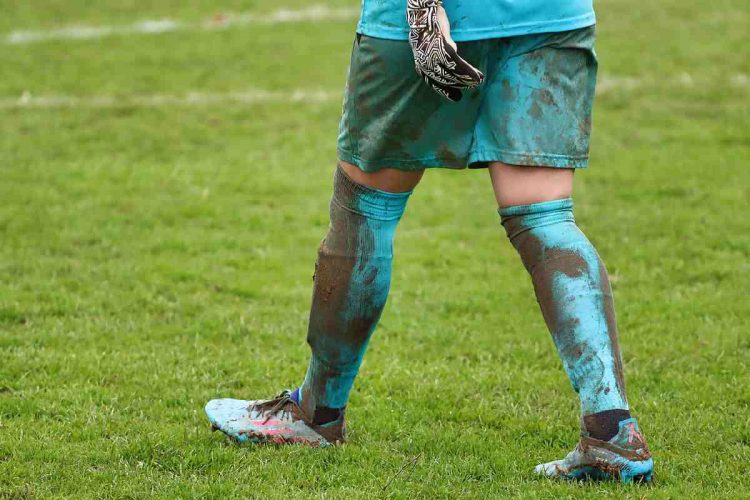 L'emergenza maltempo si ripercuote sul calcio: in Serie A si gioca, Pisa-Mantova di Serie B a rischio rinvio