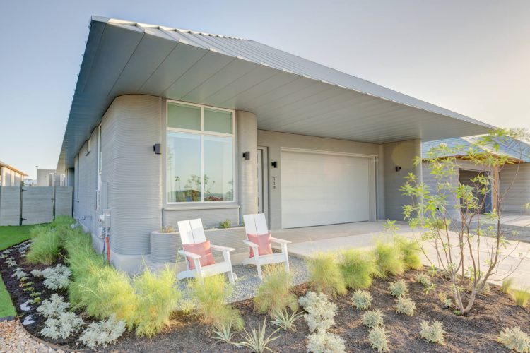 https://www.archpaper.com/wp-content/uploads/2022/10/Lennar_ICON_3D-printed_100-hmCommunity_WolfRanch_Rune_Model_Home_Exterior-1_July2023.jpg