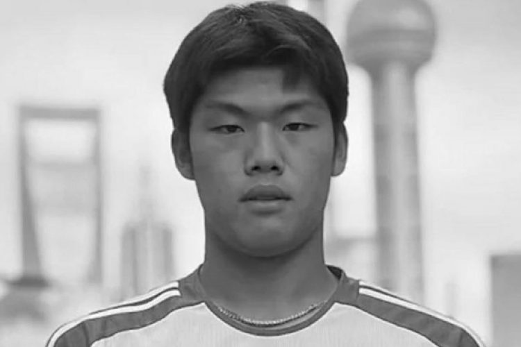Morto Guo Jiaxuan: il calciatore cinese, ex del Bayern Monaco, aveva solo 18 anni