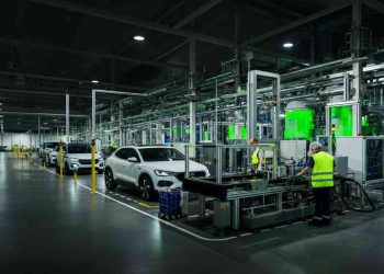 Piano auto: 1,8 miliardi in due anni per rivoluzionare la produzione di batterie