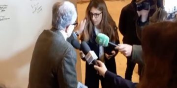 Prodi ammette l'errore ma respinge le accuse: "Mai inteso aggredire o intimidire la giornalista"