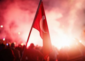 Proteste in Turchia contro l'arresto di Imamoglu