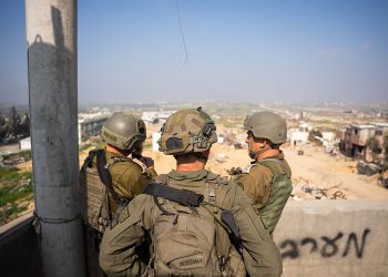 Hamas pronto a rilasciare ostaggi vivi in cambio di una tregua di due mesi