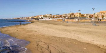 Un fermo per gli incendi di Ostia