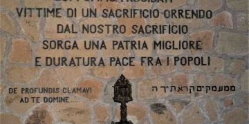Una scritta presente nel Mausoleo delle Fosse Ardeatine