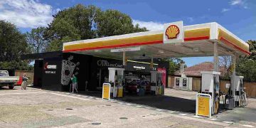 Una stazione di servizio Shell