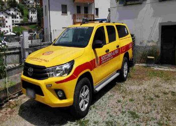 Una vettura del soccorso alpino