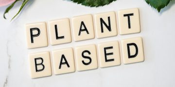 Europa, cala il consumo di carne: meno animali macellati e boom dei prodotti vegani