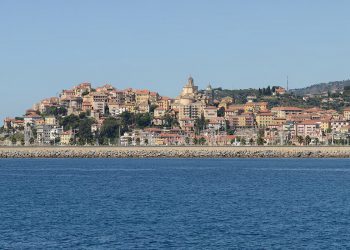 Tornano i Treni del Mare per la Liguria: collegamenti diretti dalle città lombarde alle spiagge della Riviera